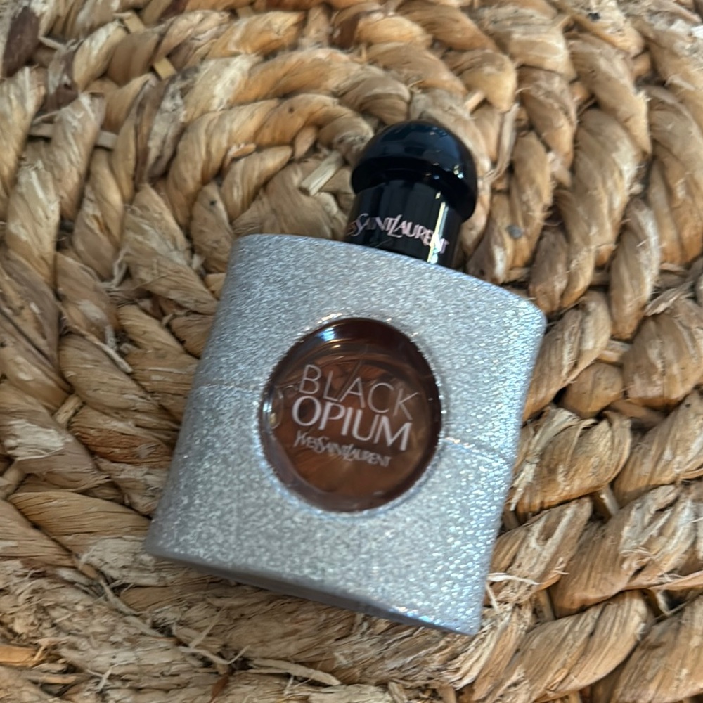 Yves Saint Laurent Black Opium Perfume 1fl oz